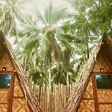 "Triangle Hut" Camp Fuego Siargao Hotel Catangnan Luaran gambar