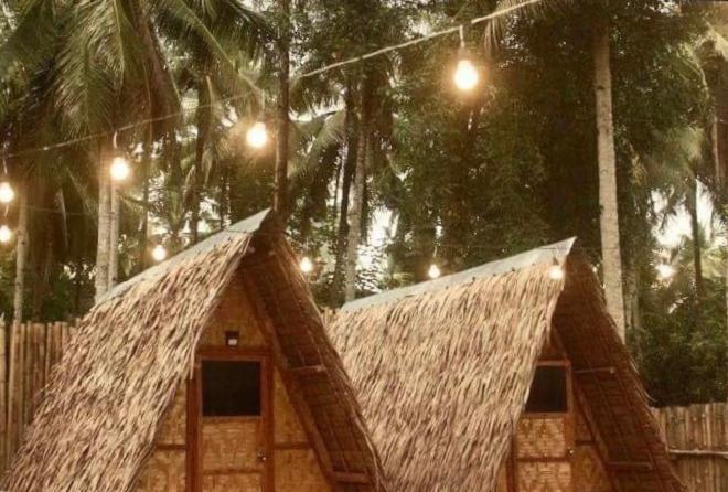 "Triangle Hut" Camp Fuego Siargao Hotel Catangnan Luaran gambar