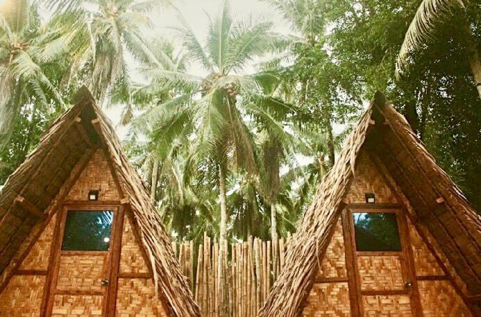 "Triangle Hut" Camp Fuego Siargao Hotel Catangnan Luaran gambar